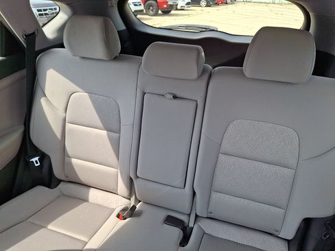 Used 2018 Hyundai Tucson SEL w/ Winter Package AWD/4WD image 18