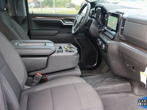 Used 2024 Chevrolet Silverado 1500 RST AWD/4WD image 17