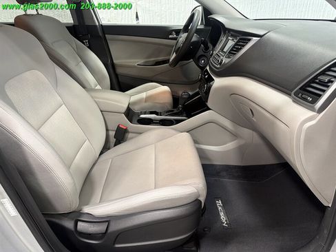Used 2018 Hyundai Tucson SE AWD/4WD image 21