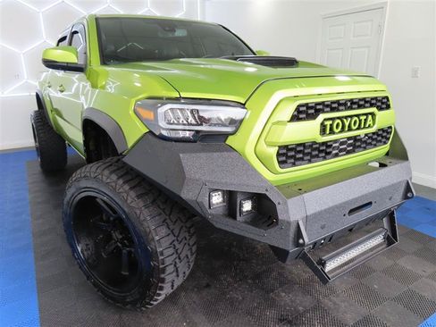 Used 2022 Toyota Tacoma TRD Pro AWD/4WD image 2