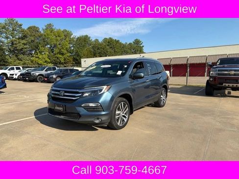 Used 2017 Honda Pilot Touring image 1
