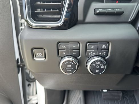 Certified 2024 GMC Sierra 1500 Denali w/ Denali Reserve Package AWD/4WD image 18