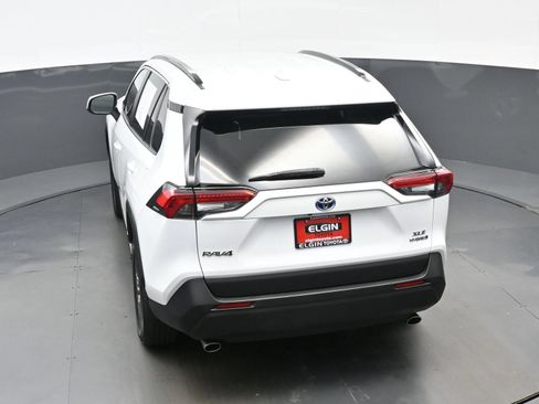 Used 2022 Toyota RAV4 XLE AWD/4WD image 39