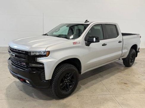 Used 2020 Chevrolet Silverado 1500 LT Trail Boss w/ Convenience Package AWD/4WD image 2