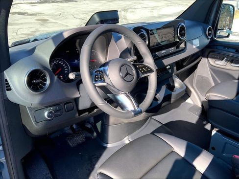New 2026 Mercedes-Benz Sprinter 2500 image 9