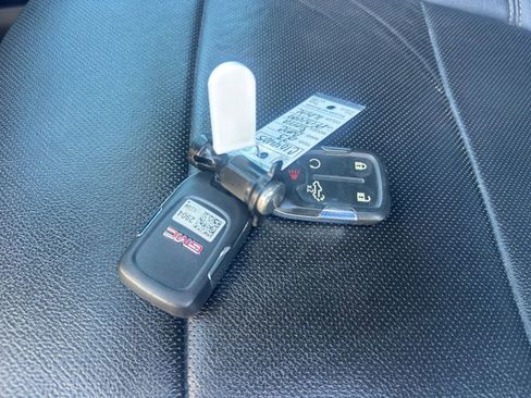 Certified 2023 GMC Sierra 3500 SLT w/ SLT Convenience Package image 30