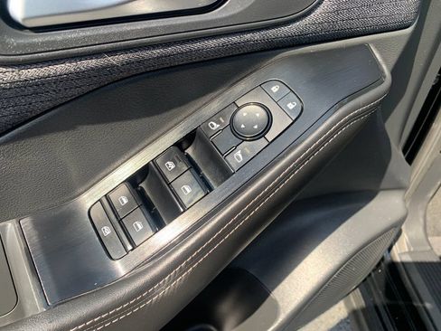 Used 2021 Nissan Rogue SV FWD image 19
