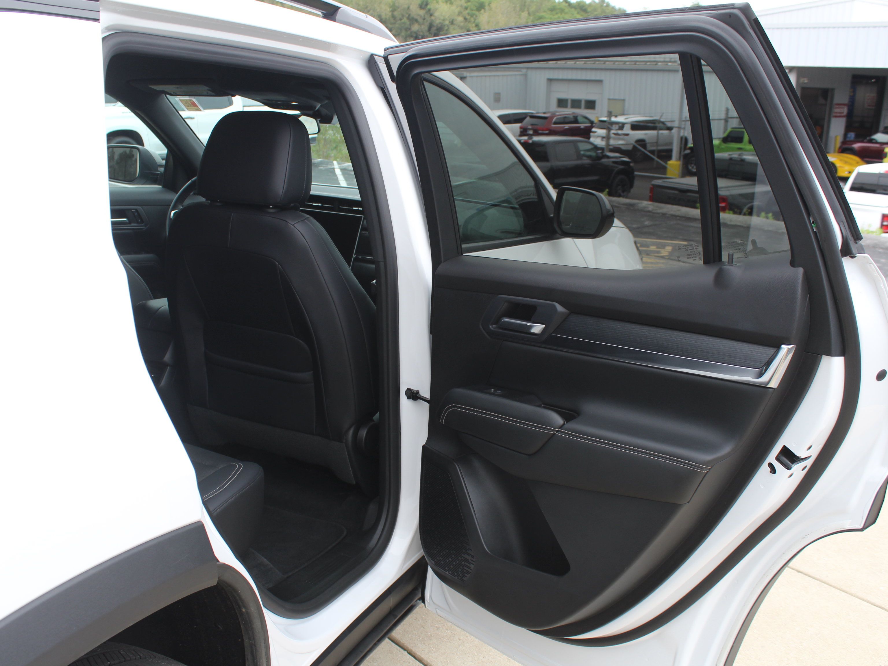 Used 2026 GMC Terrain Elevation w/ Elevation Premium Package AWD/4WD image 24
