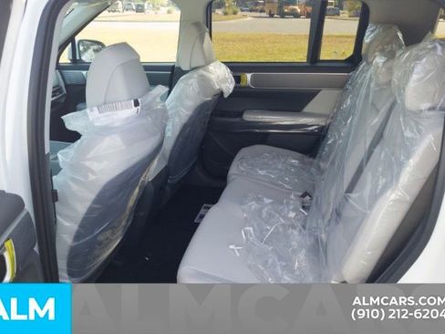 Used 2026 Hyundai Santa Fe SE FWD image 19