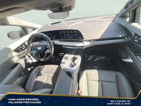 Used 2025 Cadillac Optiq Sport 2 w/ LPO, Floor Liner Package AWD/4WD image 30