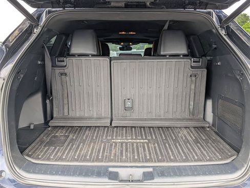 Used 2022 Toyota Highlander XSE AWD/4WD image 34