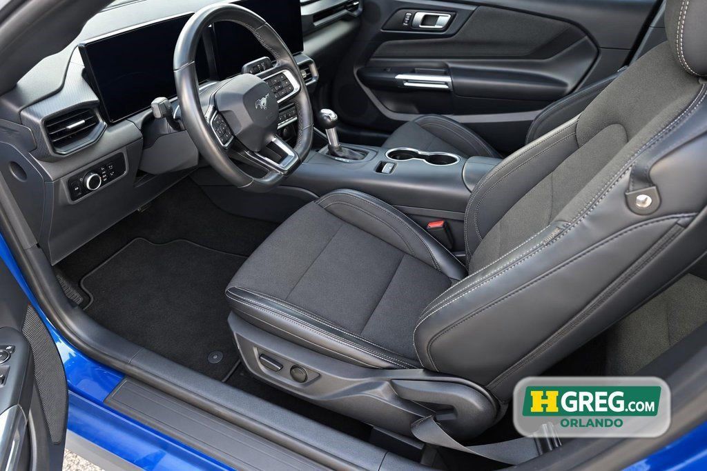 Used 2024 Ford Mustang Coupe RWD image 10