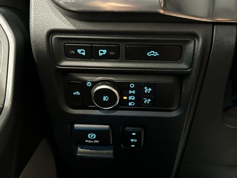 Used 2021 Ford F150 Lariat w/ Equipment Group 502A High AWD/4WD image 14