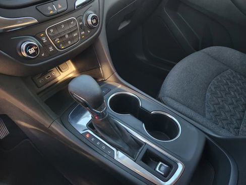 Used 2024 Chevrolet Equinox LT image 28