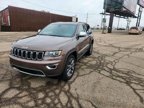 Used 2018 Jeep Grand Cherokee Limited image 8