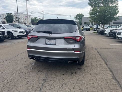 Used 2023 Acura MDX SH-AWD w/ Technology Package image 16