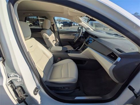 Used 2022 Cadillac XT5 Premium Luxury image 37