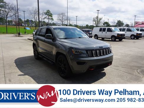 Used 2019 Jeep Grand Cherokee Altitude image 1