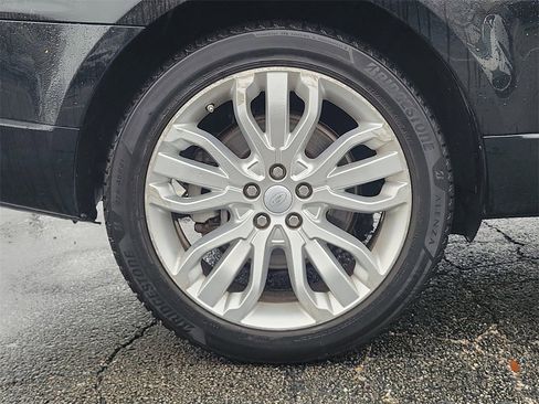 Used 2018 Land Rover Range Rover Sport HSE image 7