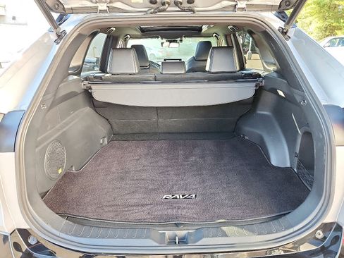 Used 2022 Toyota RAV4 XSE image 28