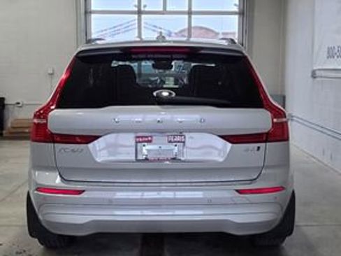 Used 2023 Volvo XC60 B5 Core w/ Climate Package image 4