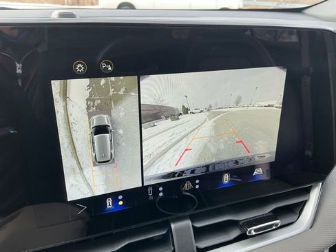 Used 2025 Chevrolet Equinox LT w/ Convenience Package II image 31