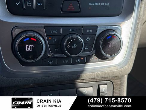 Used 2016 GMC Acadia SLT FWD image 18
