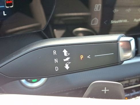 Used 2025 Chevrolet Equinox LT image 18