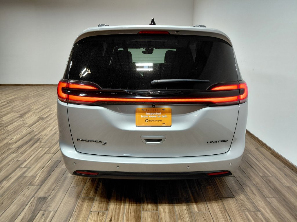 Certified 2026 Chrysler Pacifica Limited w/ S Appearance Package FWD image 30