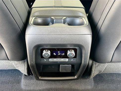 New 2026 GMC Acadia AT4 w/ Luxury Package image 18