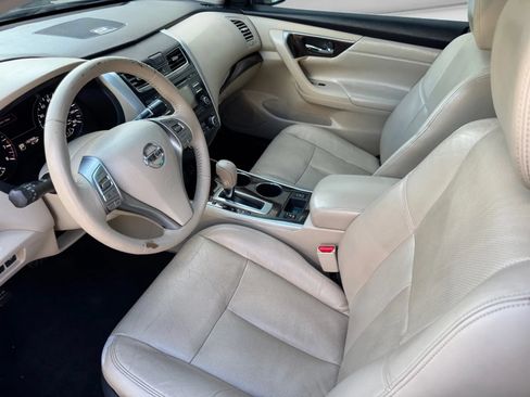 Used 2015 Nissan Altima 2.5 SL w/ Moonroof Package FWD image 12