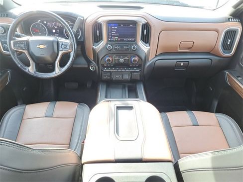 Used 2022 Chevrolet Silverado 2500 High Country w/ Safety Package II image 10