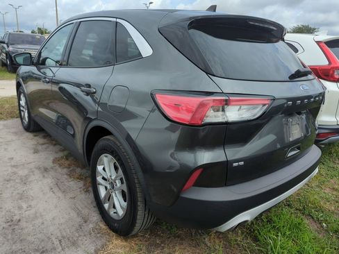 Used 2020 Ford Escape SE FWD image 9