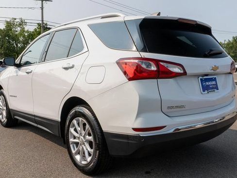 Used 2019 Chevrolet Equinox LT w/ Sun & Navigation Package AWD/4WD image 8