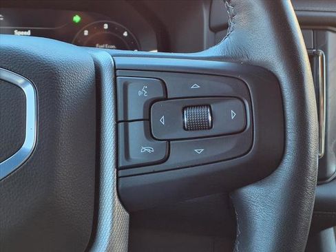 Used 2024 GMC Yukon XL Denali w/ Denali Reserve Package image 12