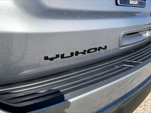 Used 2023 GMC Yukon XL AT4 w/ AT4 Premium Plus Package image 30