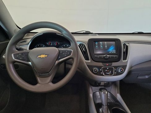 Used 2018 Chevrolet Malibu LS FWD image 22