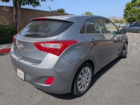 Used 2017 Hyundai Elantra GT FWD image 8