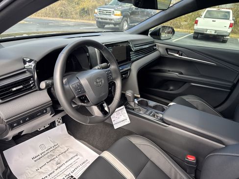 New 2026 Toyota Camry SE image 15