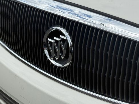 Used 2005 Buick LaCrosse CXL w/ Chrome Appearance Package FWD image 6