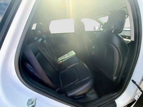 Used 2024 Kia Sportage EX image 29