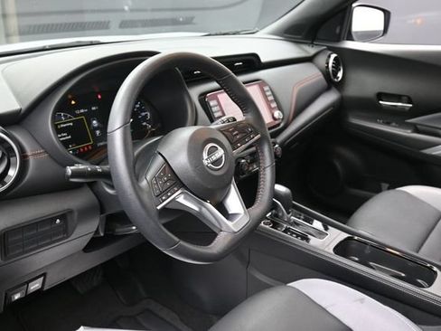 Used 2023 Nissan Kicks SR w/ SR Premium Package FWD image 14