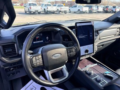 Used 2024 Ford Expedition Max Platinum image 7