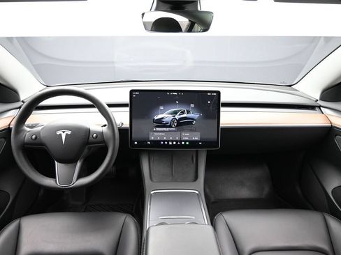 Used 2023 Tesla Model 3 Standard Range RWD image 17