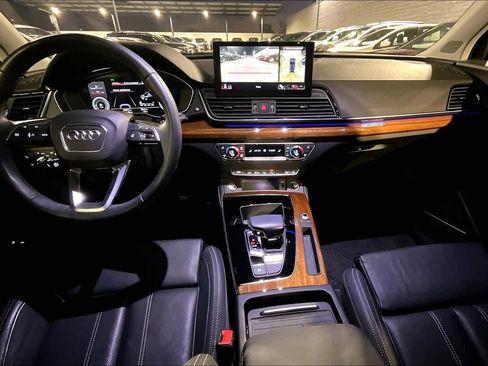 Used 2021 Audi Q5 e Prestige w/ Prestige Package image 15