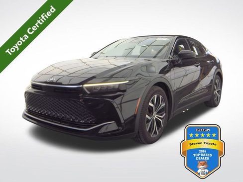 Used 2024 Toyota Crown Limited image 1