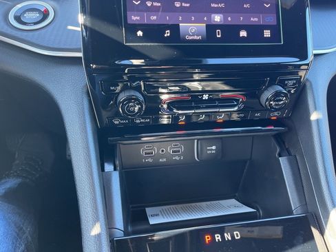 New 2025 Jeep Grand Cherokee L Laredo image 25