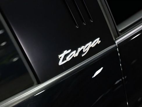 Used 2021 Porsche 911 AWD/4WD image 14
