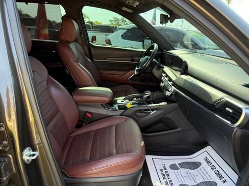 Used 2023 Kia Telluride SX Prestige AWD/4WD image 11