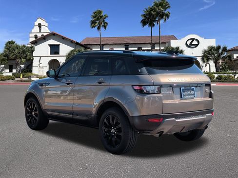 Used 2019 Land Rover Range Rover Evoque SE Premium AWD/4WD image 4